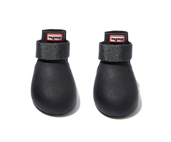 WagWear WagWellies® Rubber Dog Boots (black, two boots)